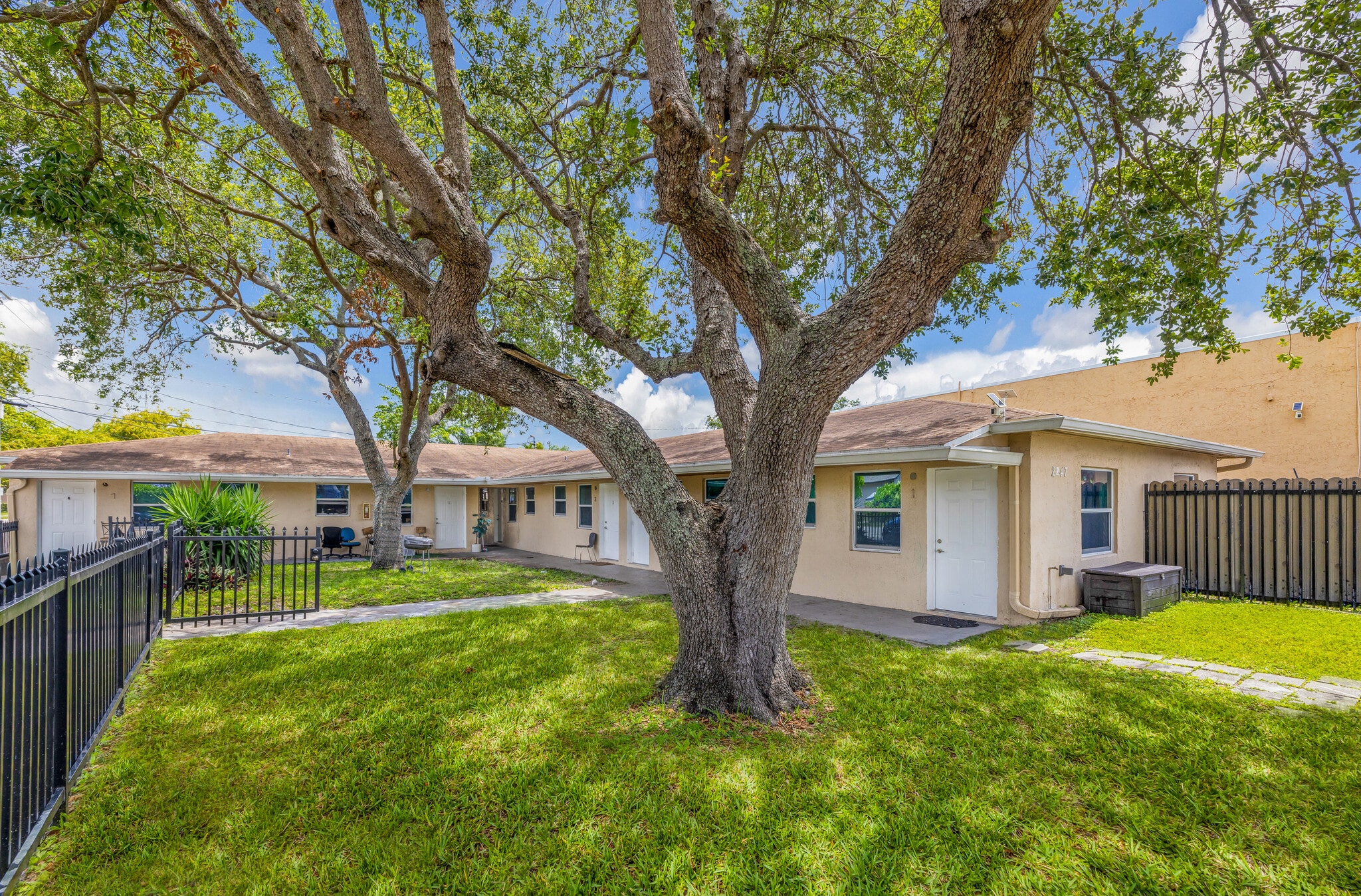 2247 Simms St, Hollywood, FL for Sale