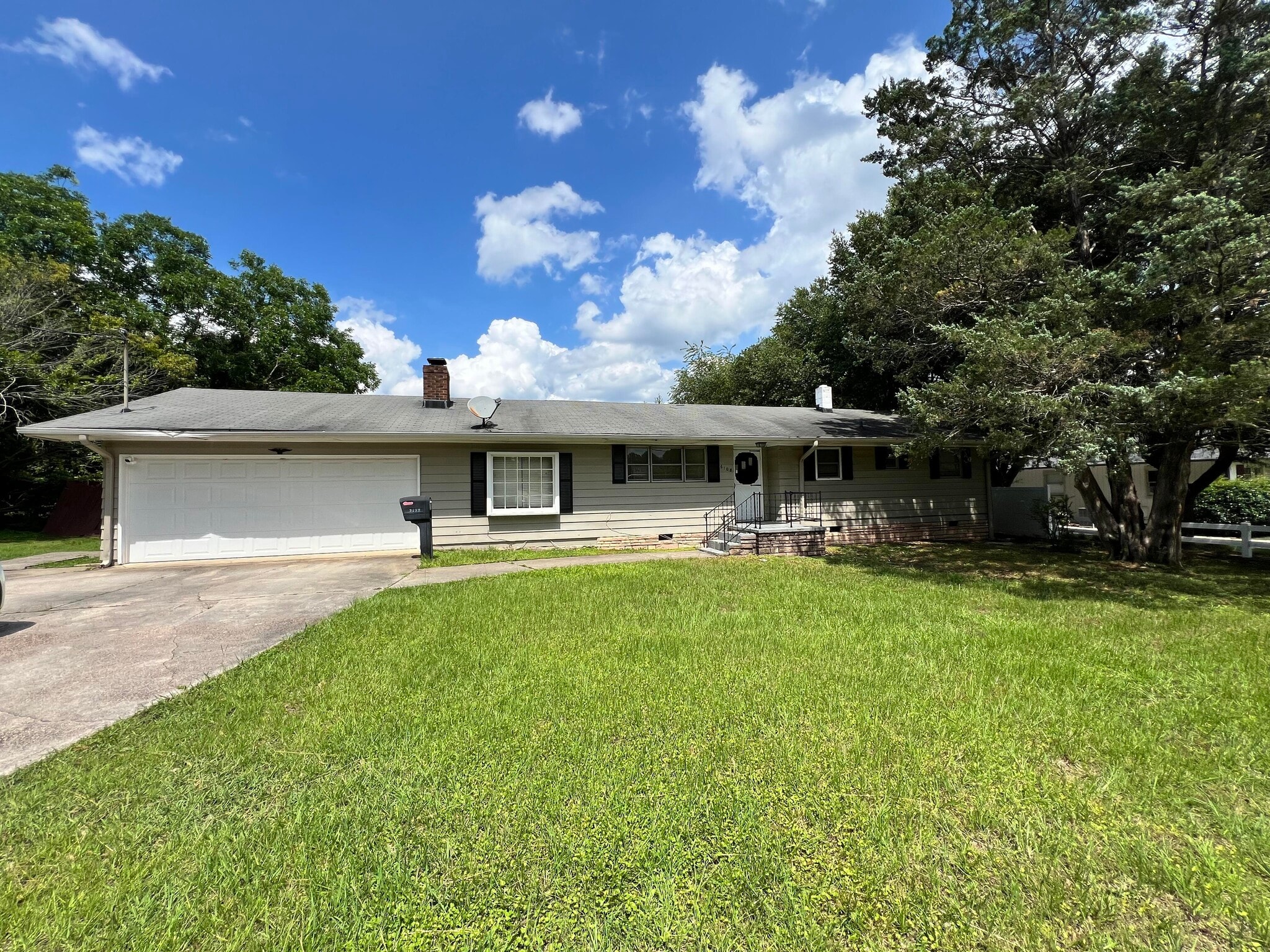 6108 Oak Forest Dr, Raleigh, NC for Rent