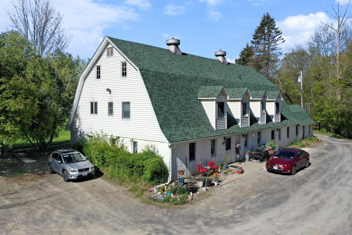 15 Kelly Ln Pine Bush, NY 12566 MultiFamily Property for Sale on