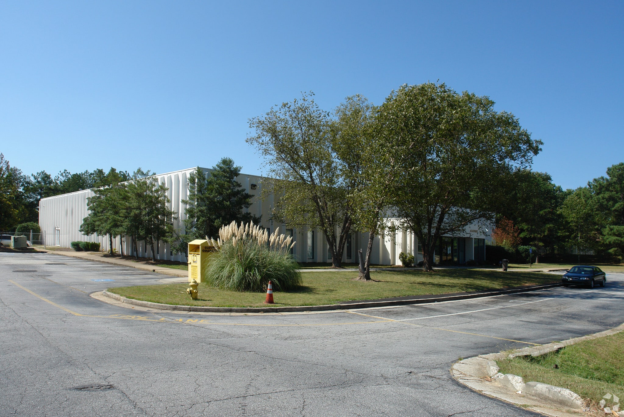 5271 Snapfinger Woods Dr, Decatur, GA for Sale