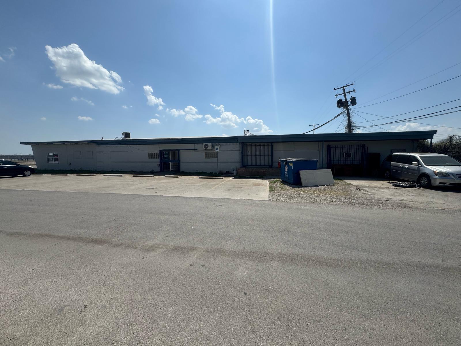 301 SE 14th St, Grand Prairie, TX for Rent