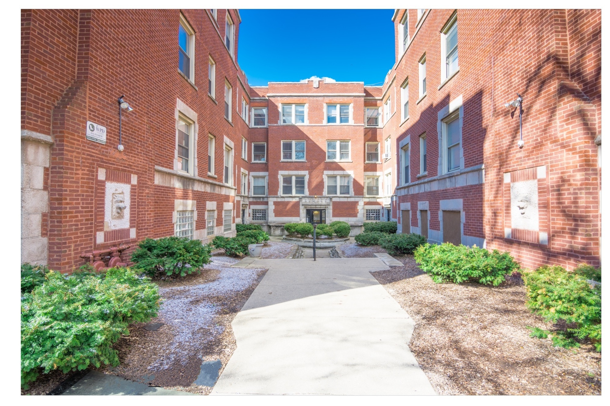 7816 S Cornell Ave, Chicago, IL for Sale