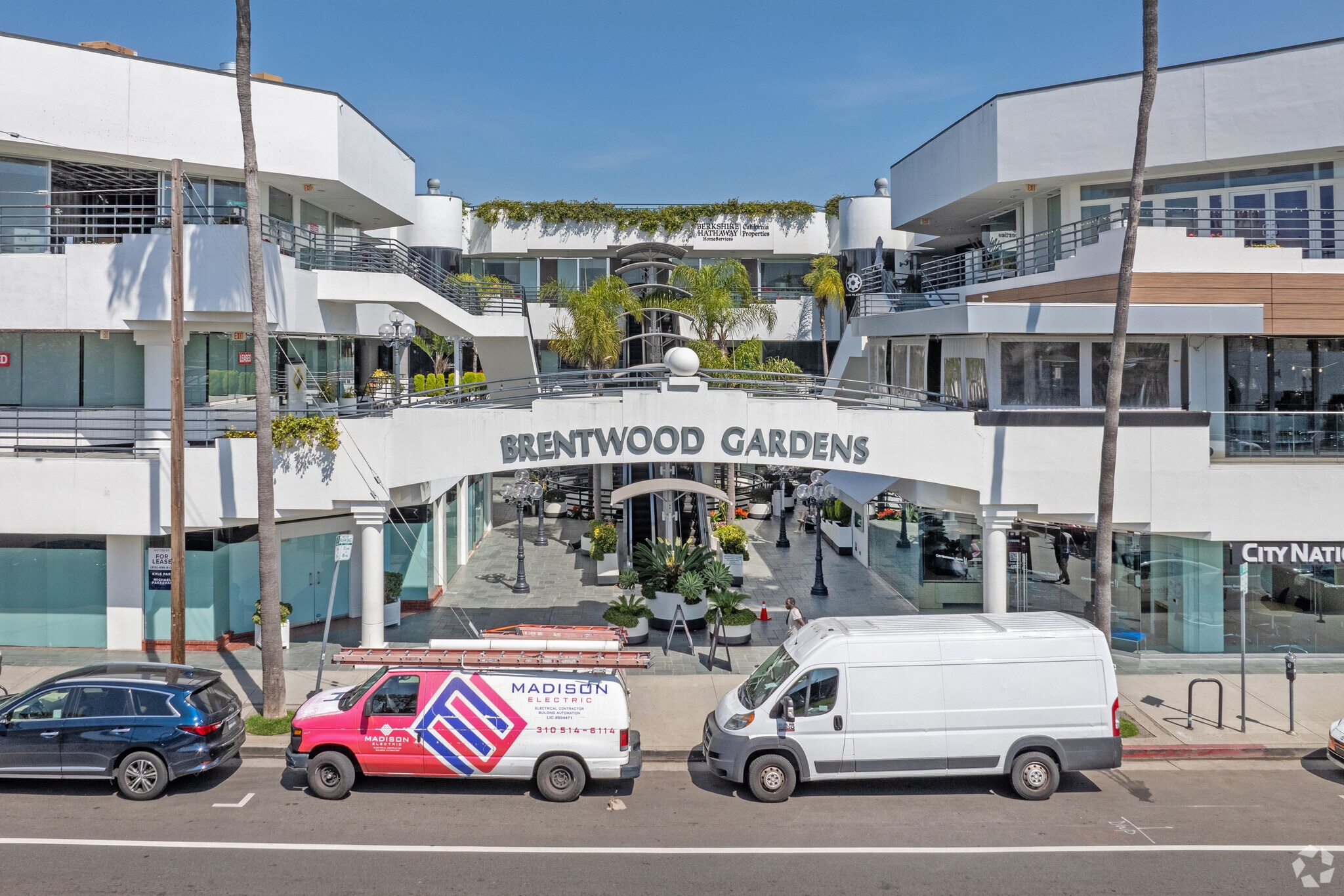 11675-11677 San Vicente Blvd, Los Angeles, CA for Rent