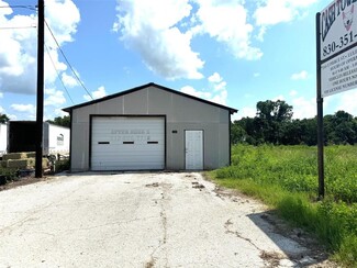 Luling, TX Industrial - 1541 E Pierce St