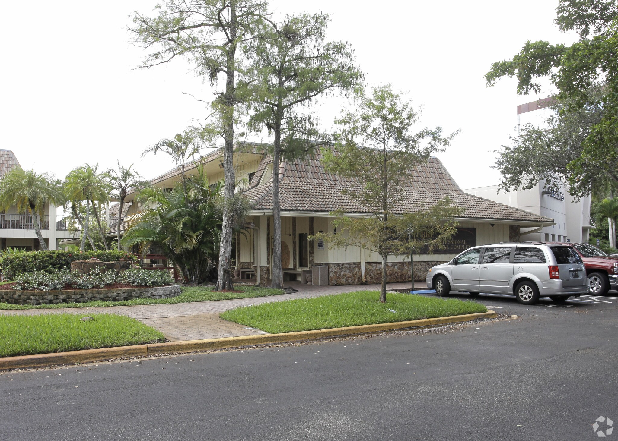 2929 N University Dr, Coral Springs, FL for Sale