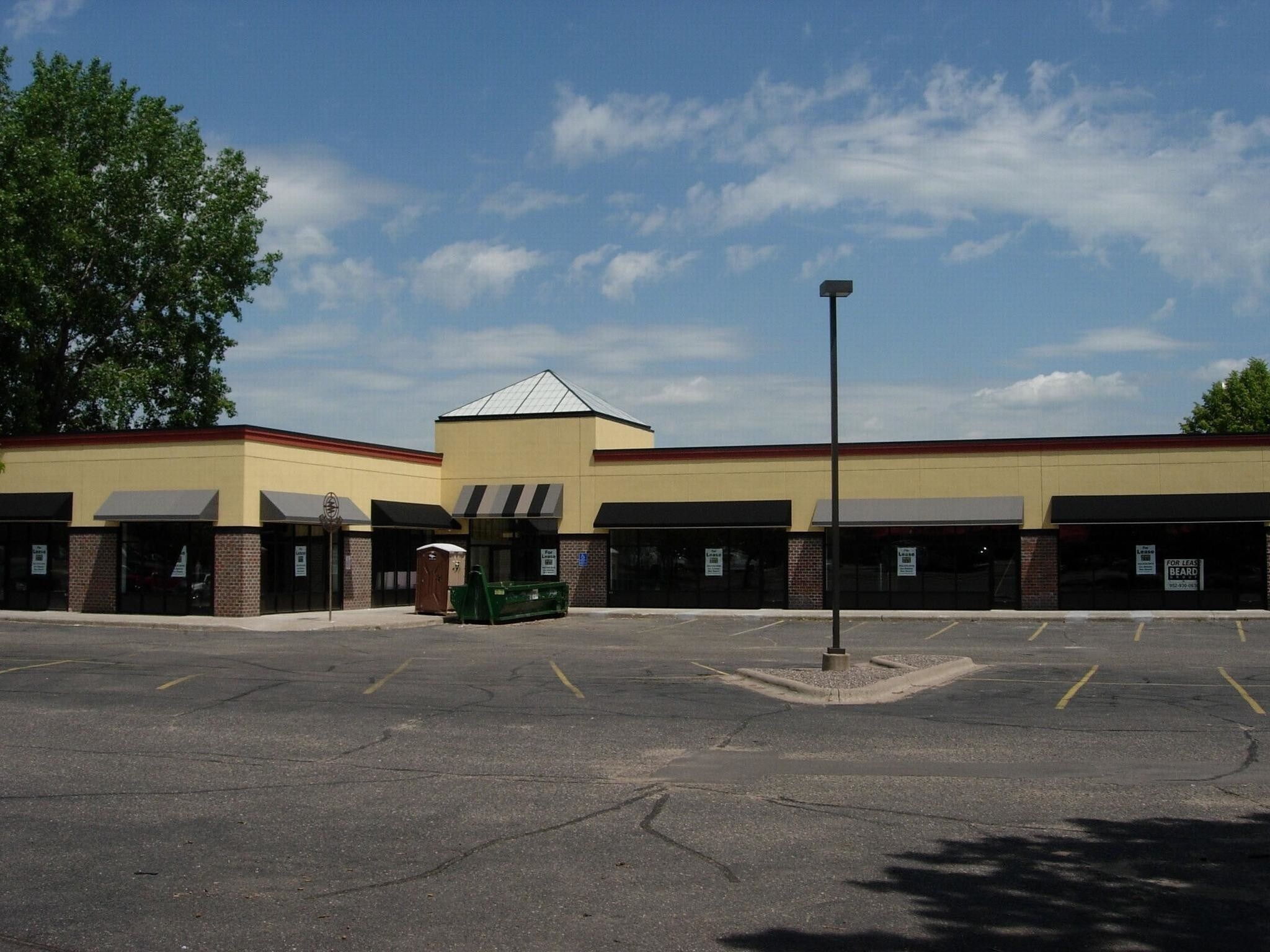 35-49 Central St, Circle Pines, MN for Rent