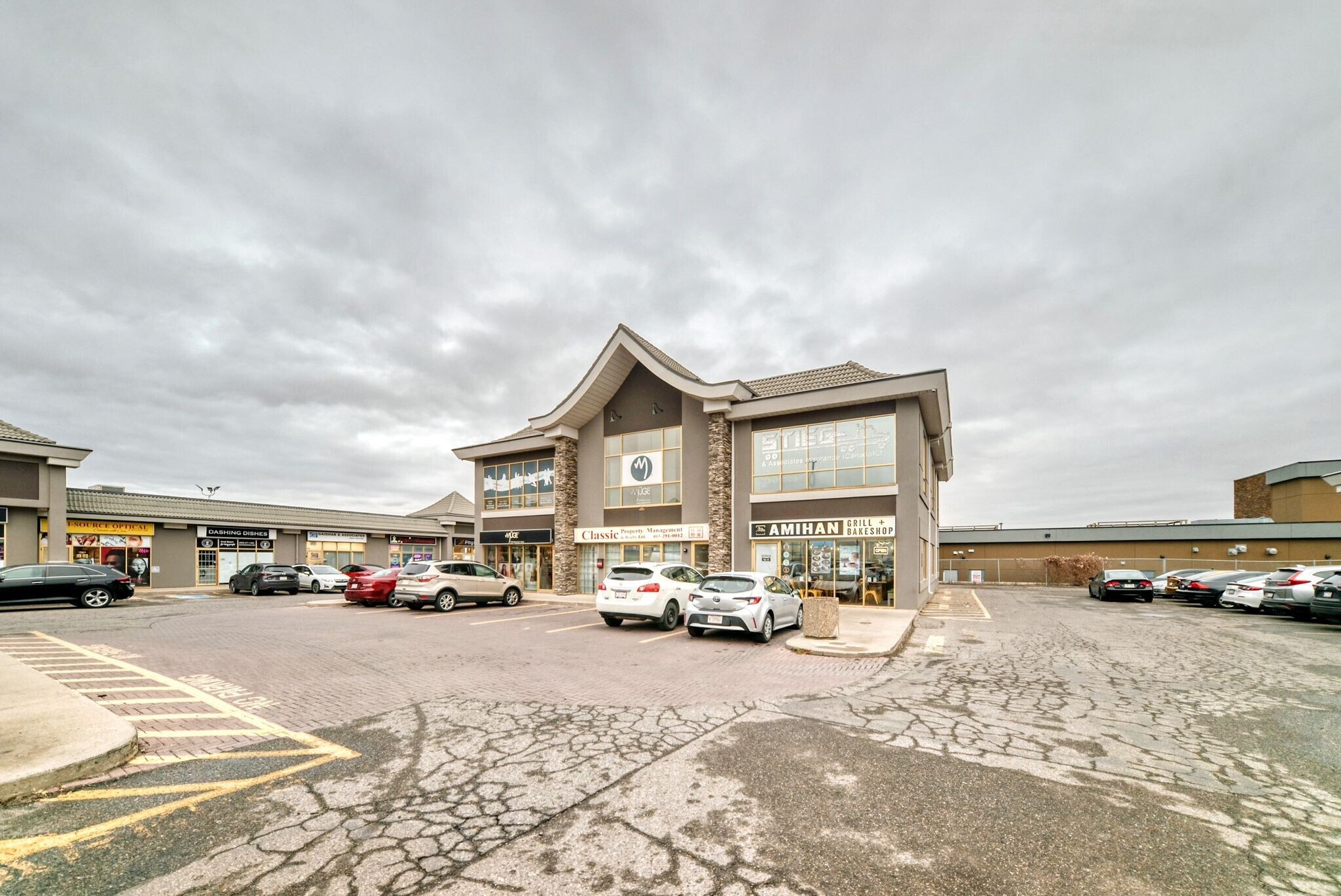 3132 26 St NE, Calgary, AB for Rent