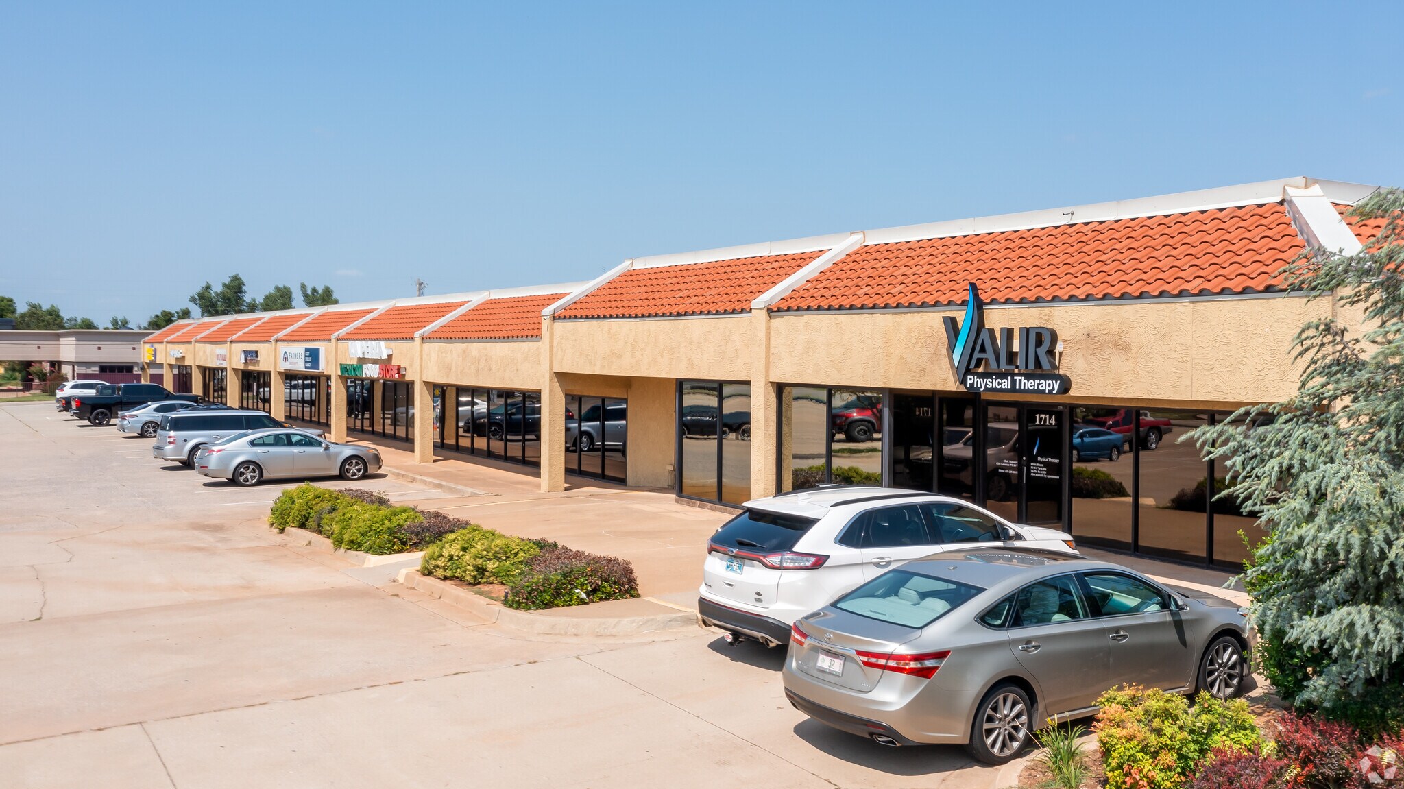 1700 S Kelly Ave, Edmond, OK for Rent