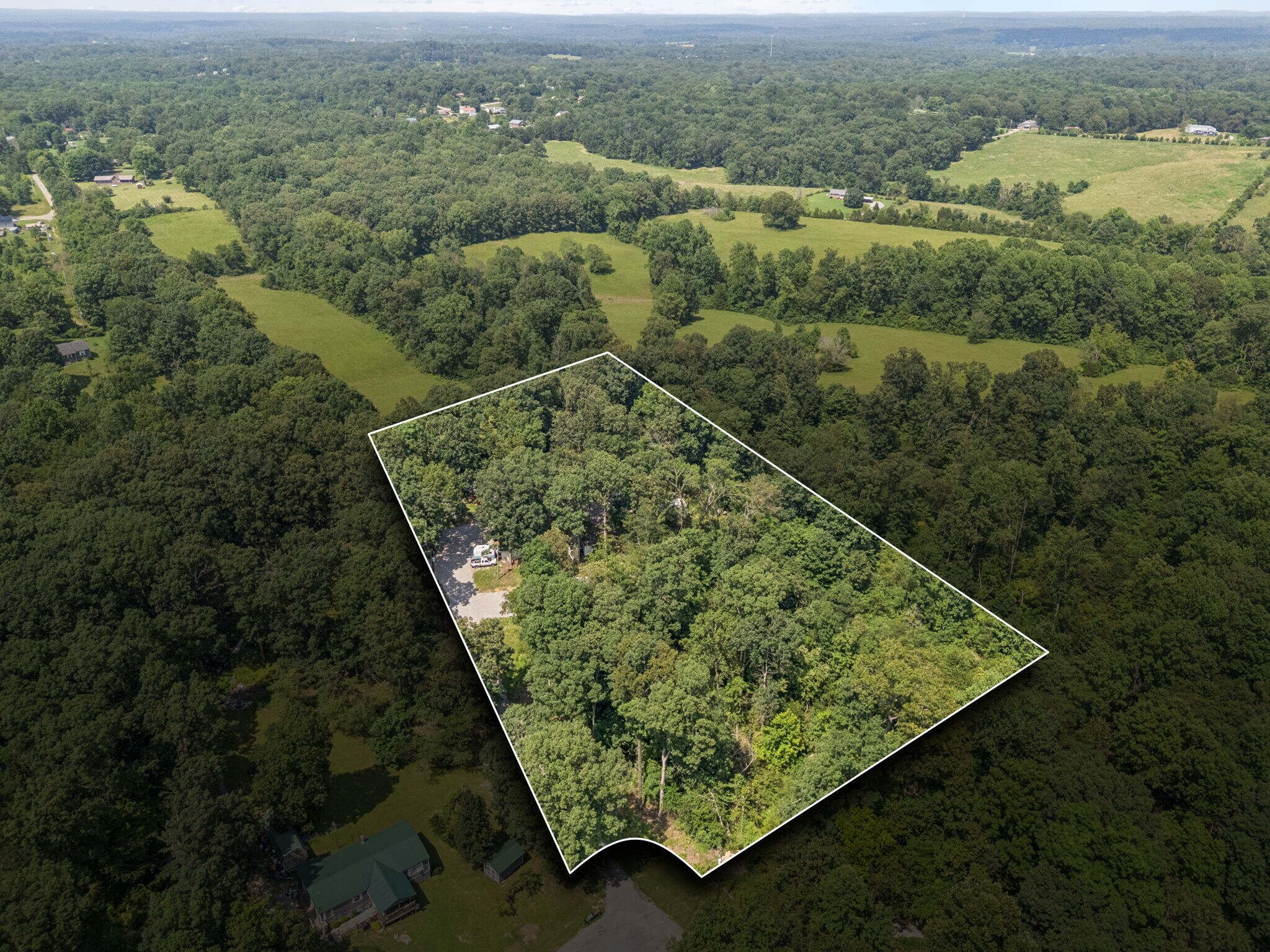 9314 Beeler Ct, Bon Aqua, TN for Sale