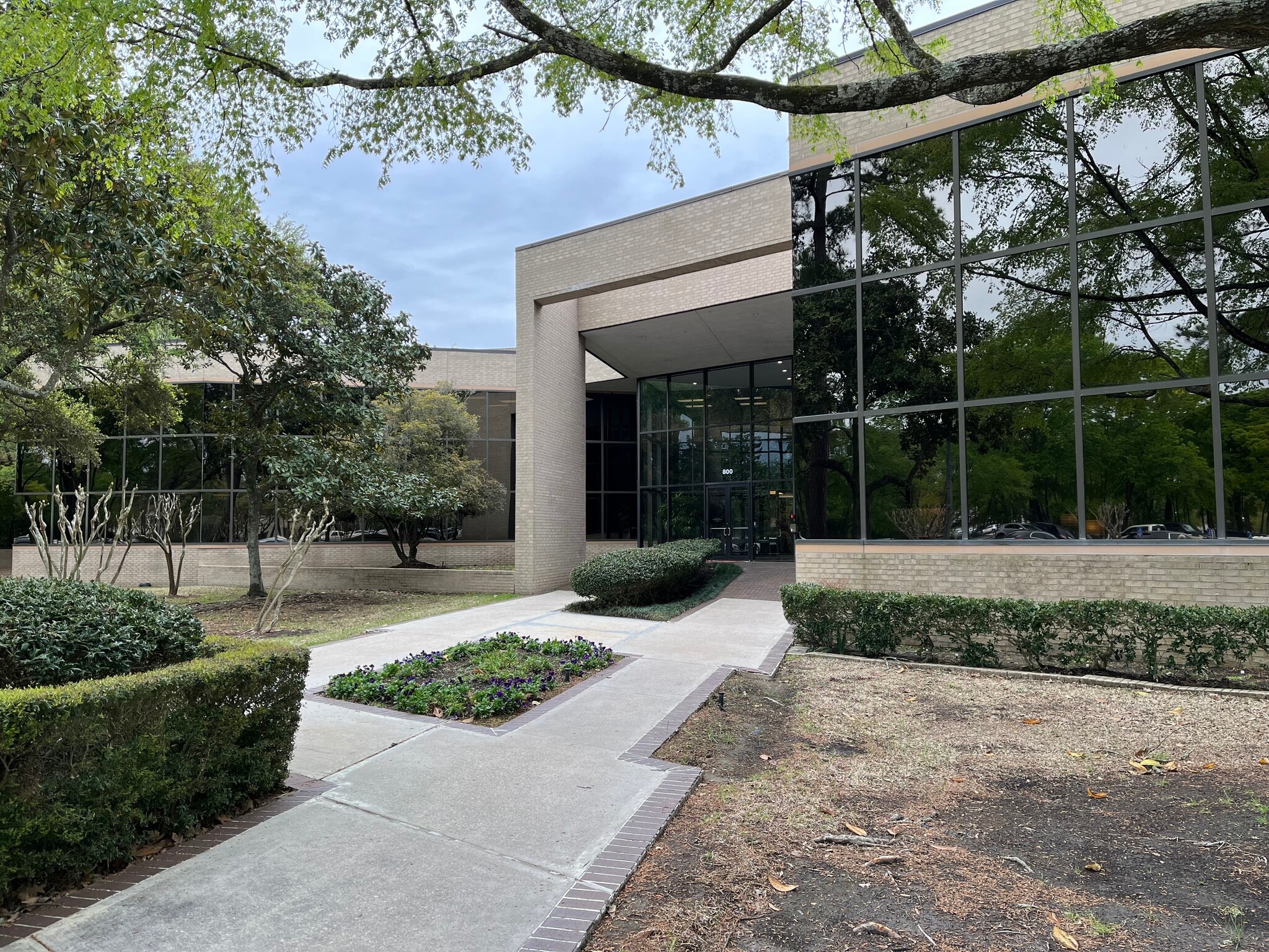 800 Rockmead Dr, Kingwood, TX for Rent