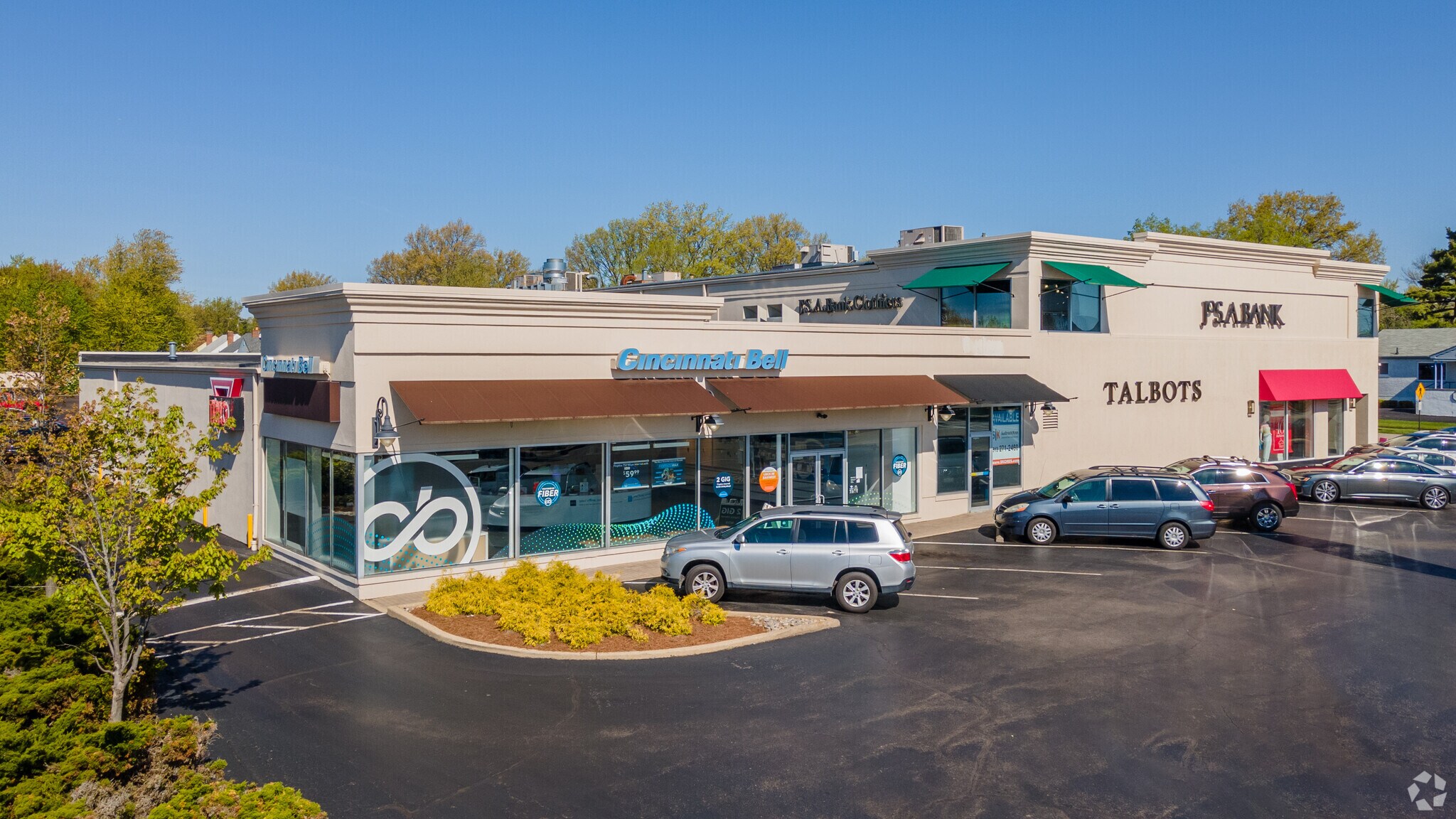 7565 Kenwood Rd, Cincinnati, OH for Rent