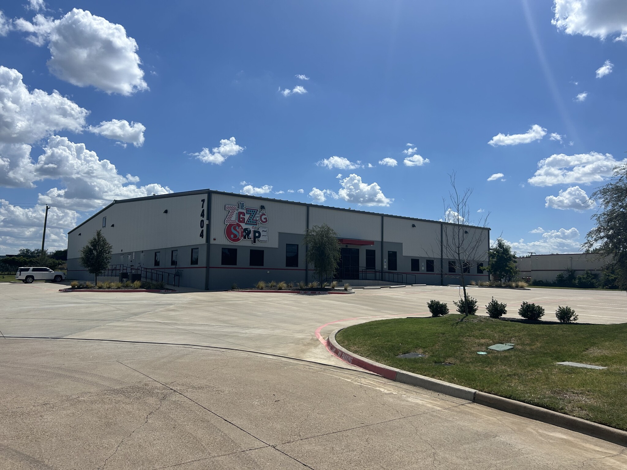 7404 Business Pl, Arlington, TX for Rent