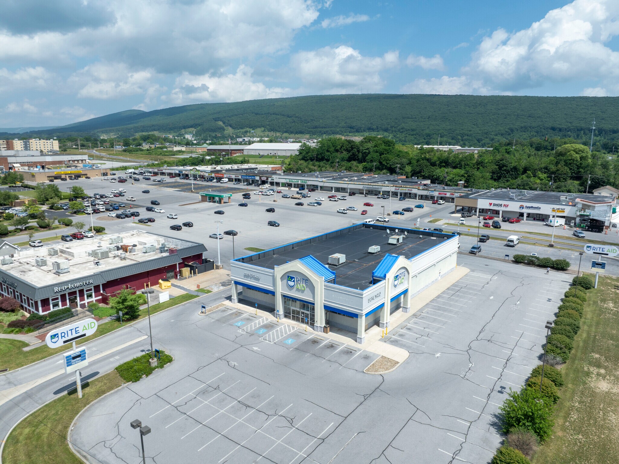 3331 Pleasant Valley Blvd, Altoona, PA for Rent