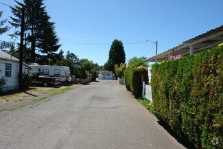 1920-1960 Lana Ave NE  