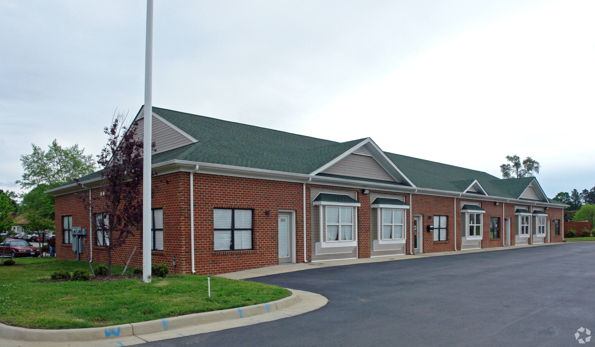 201-213 Lake Tower Dr, Hampton, VA for Rent