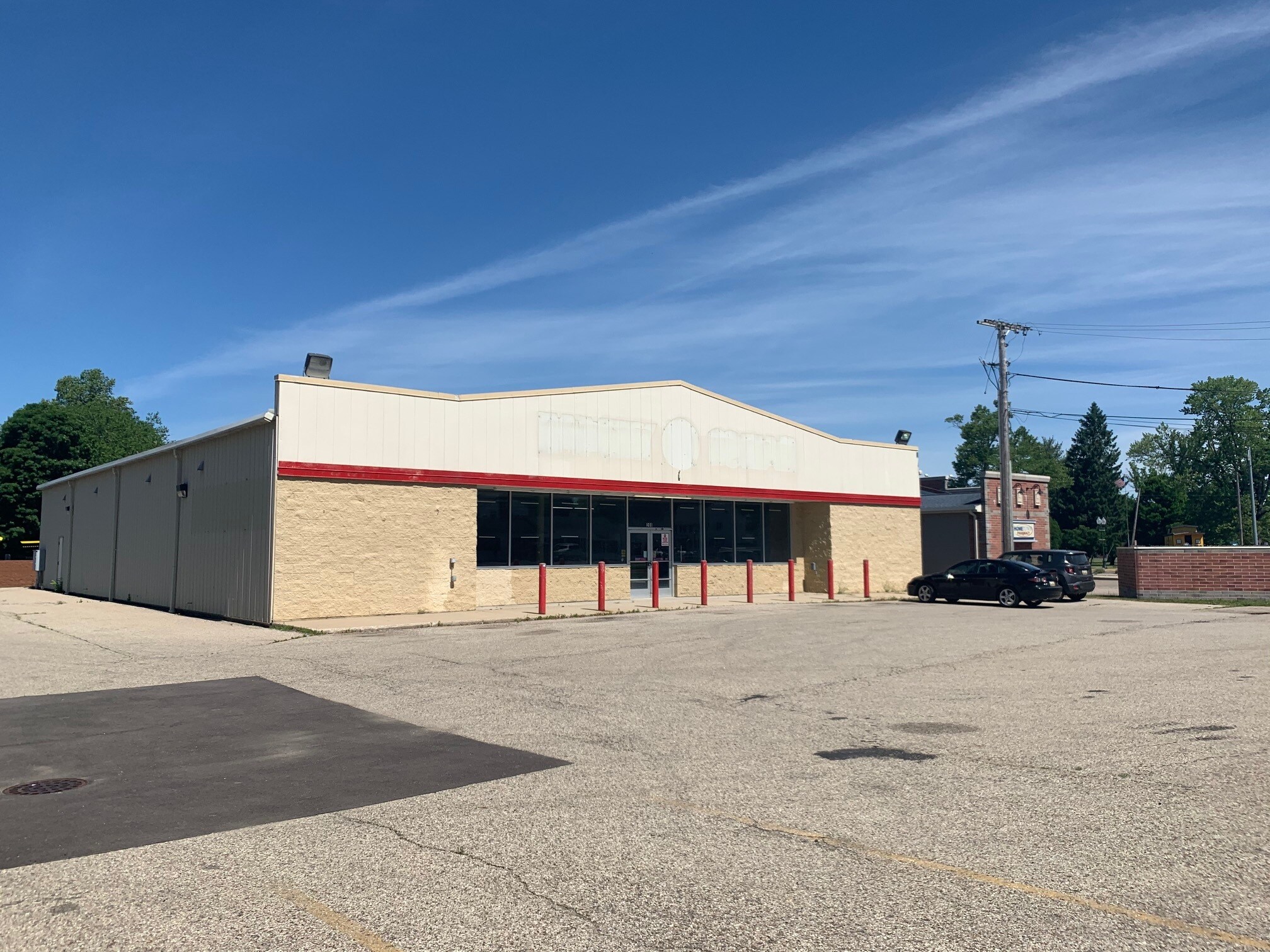 208 N Center St, Bangor, MI for Rent