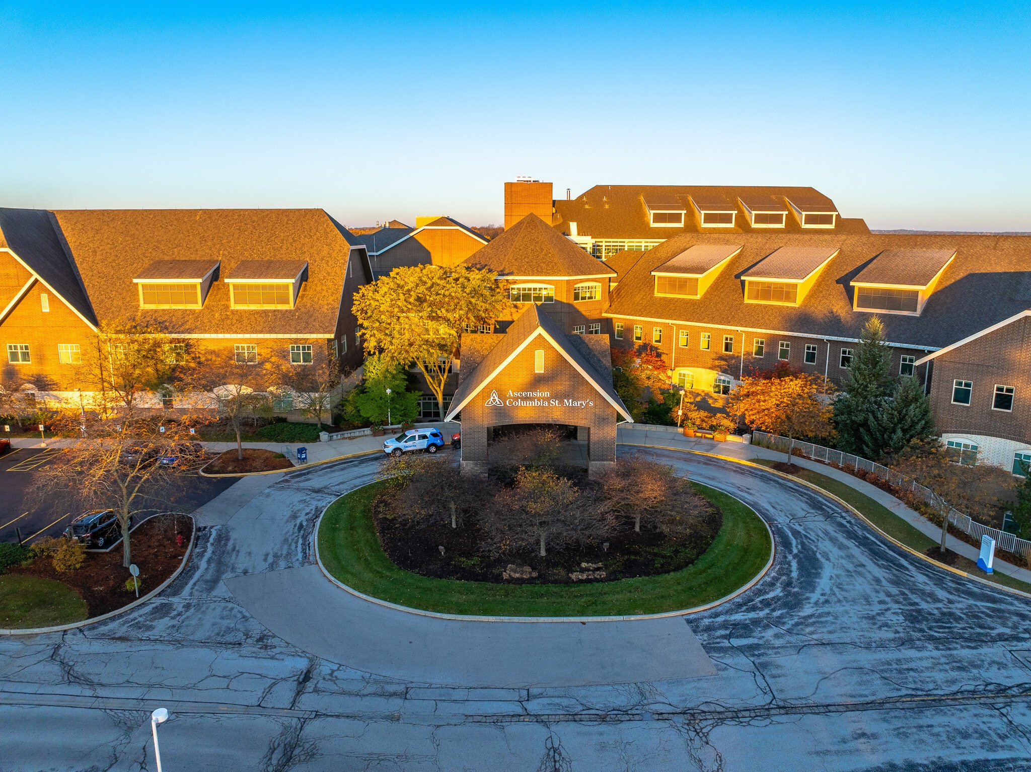 13133 N Port Washington Rd, Mequon, WI for Rent