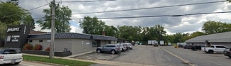 Woodstock, IL Freestanding - 670 E Calhoun St