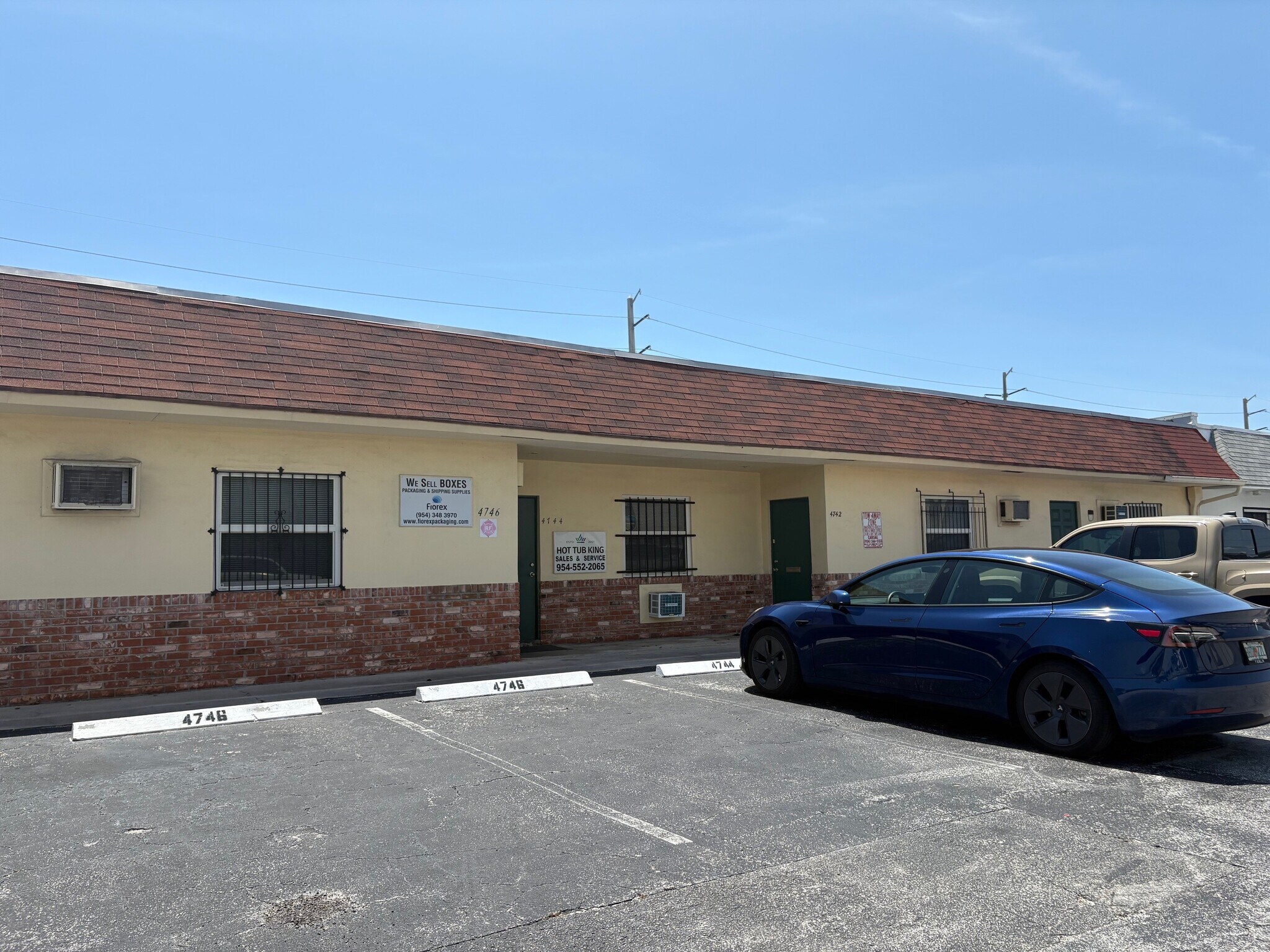 4740-4754 NE 12th Ave, Oakland Park, FL for Rent
