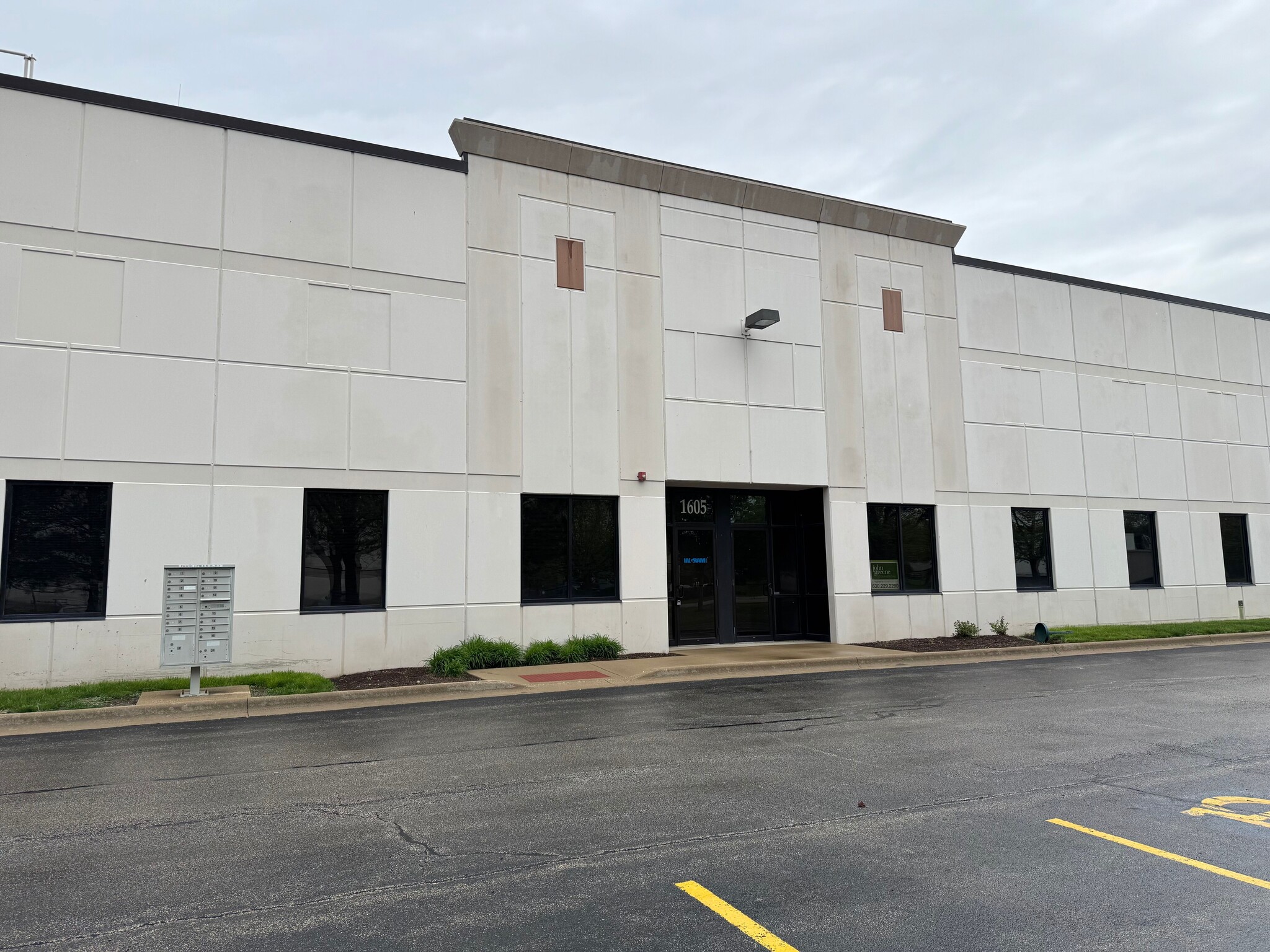 1605 Rock Creek Blvd, Joliet, IL for Rent
