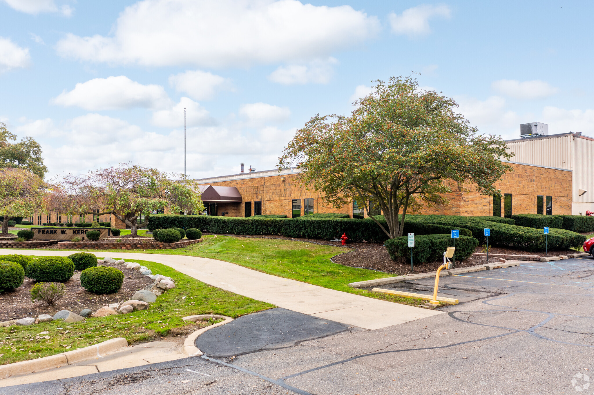 43155-43159 W 9 Mile Rd, Novi, MI for Rent