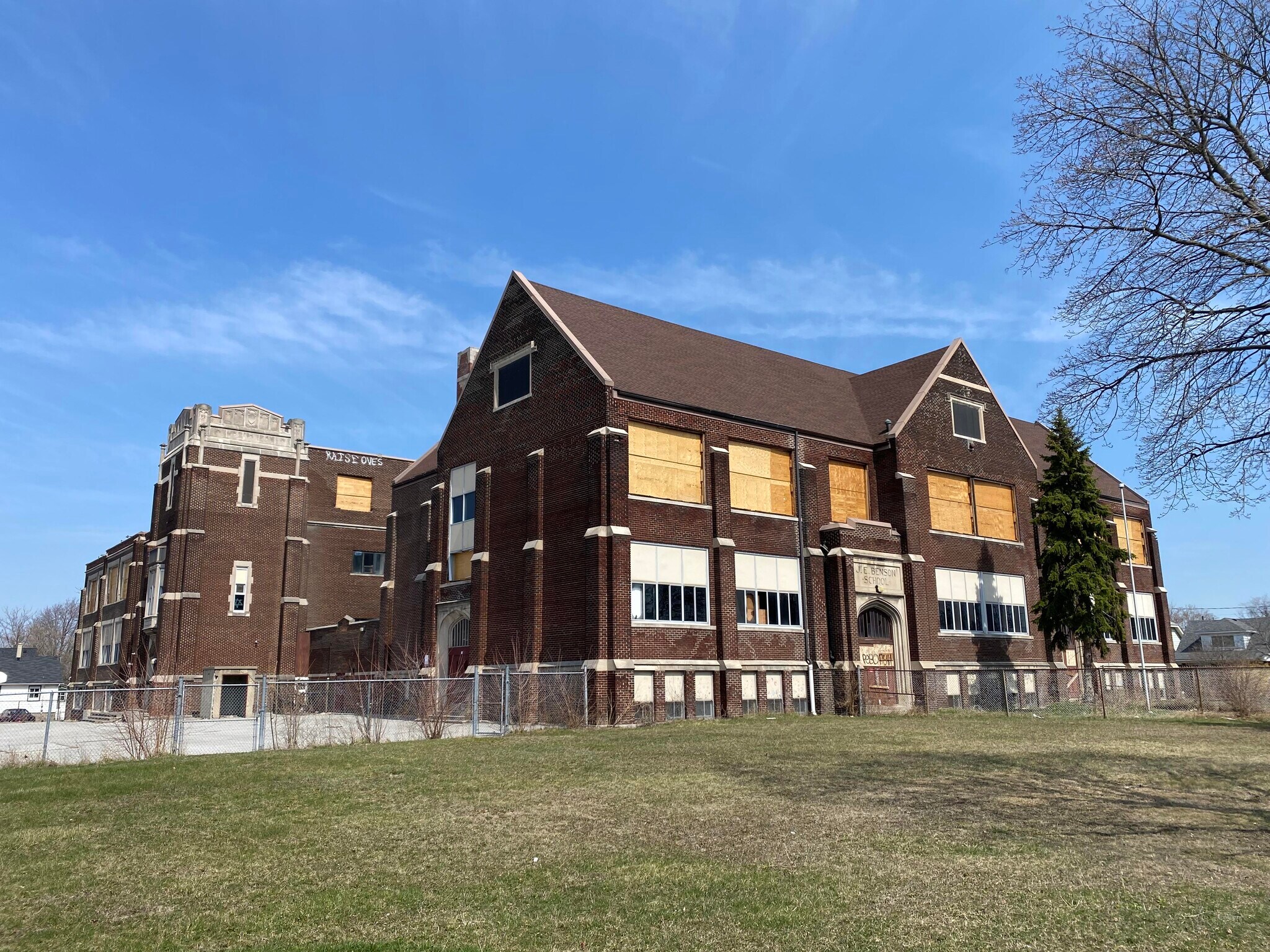 1556 Wyandotte St W, Windsor, ON for Sale