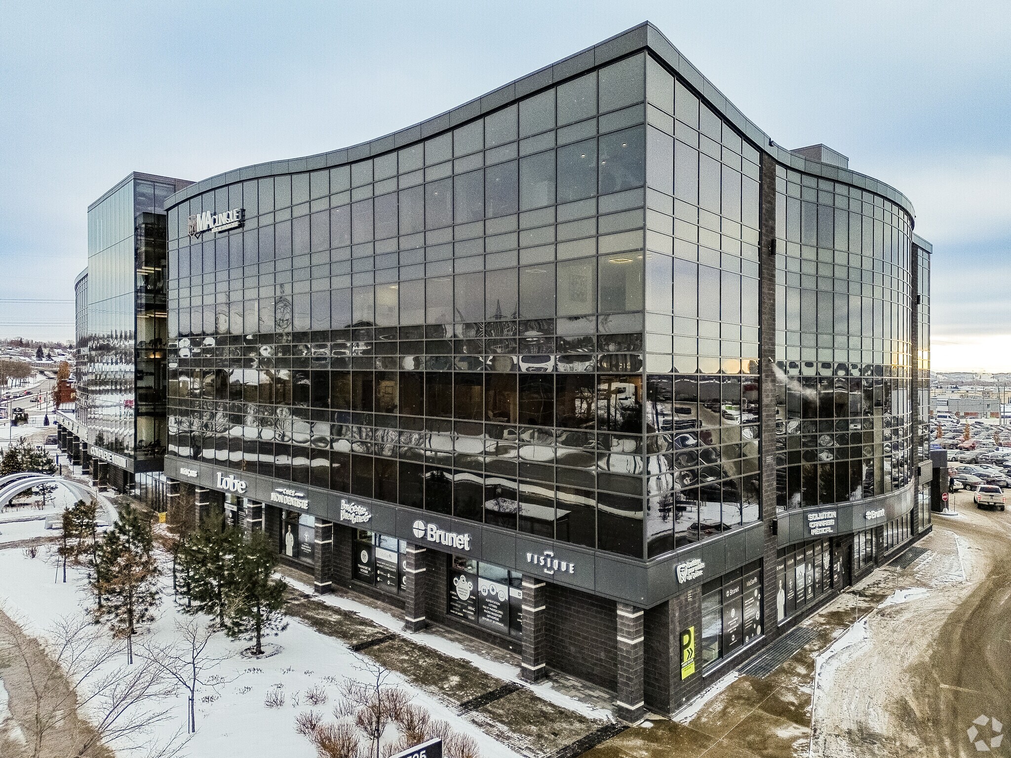 725 Boul Lebourgneuf, Québec, QC for Rent