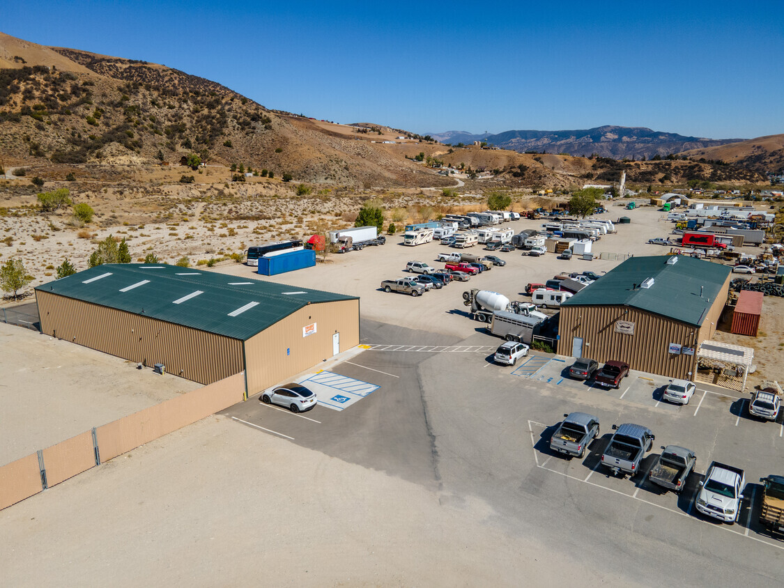 1441-1443 Frazier Mountain Park Rd, Lebec, CA for Sale