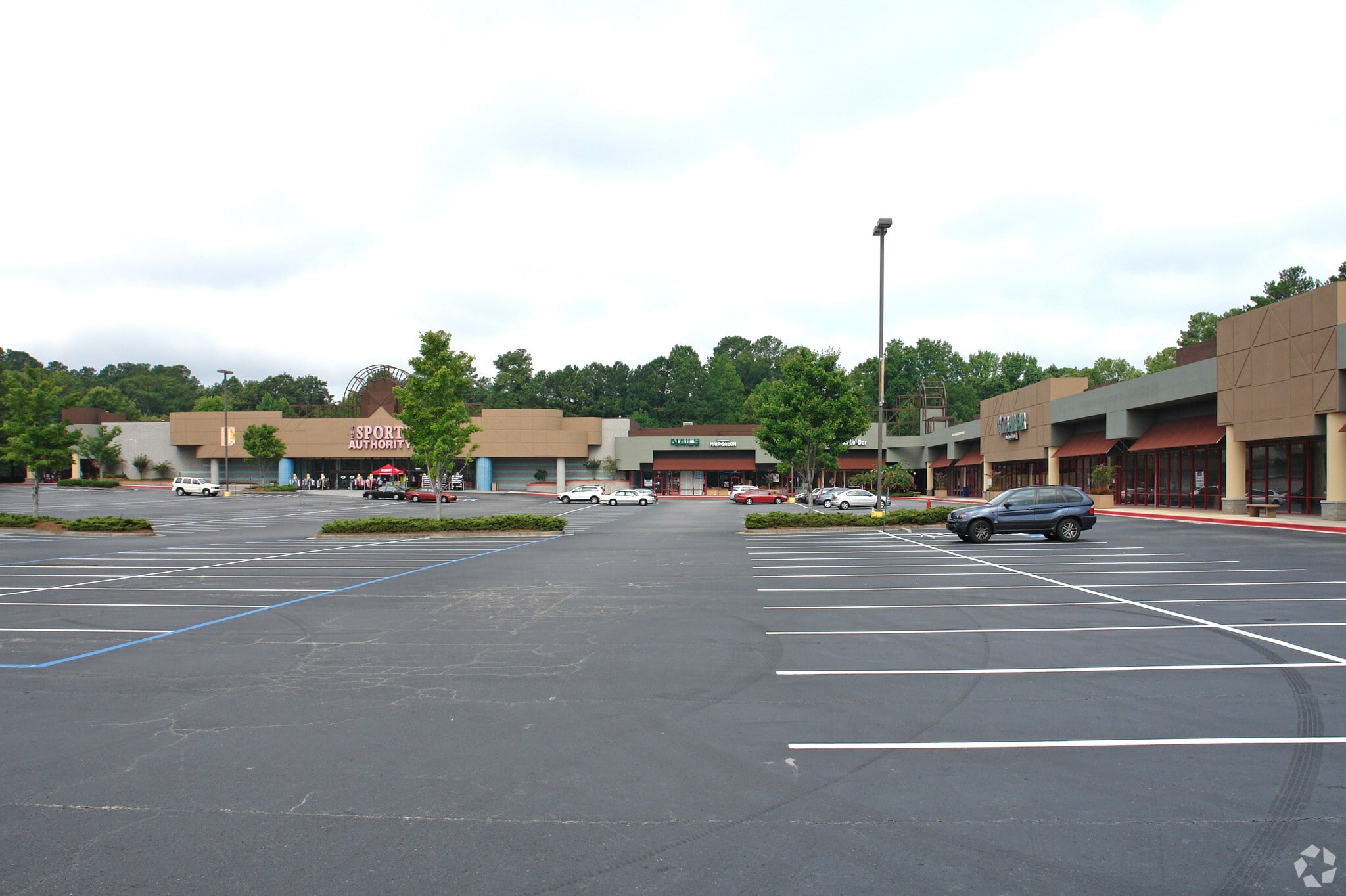 6690 NE Roswell Rd, Atlanta, GA for Rent