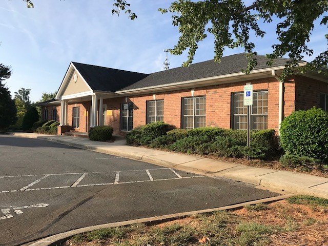 2536 Plantation Center Dr, Matthews, NC for Rent
