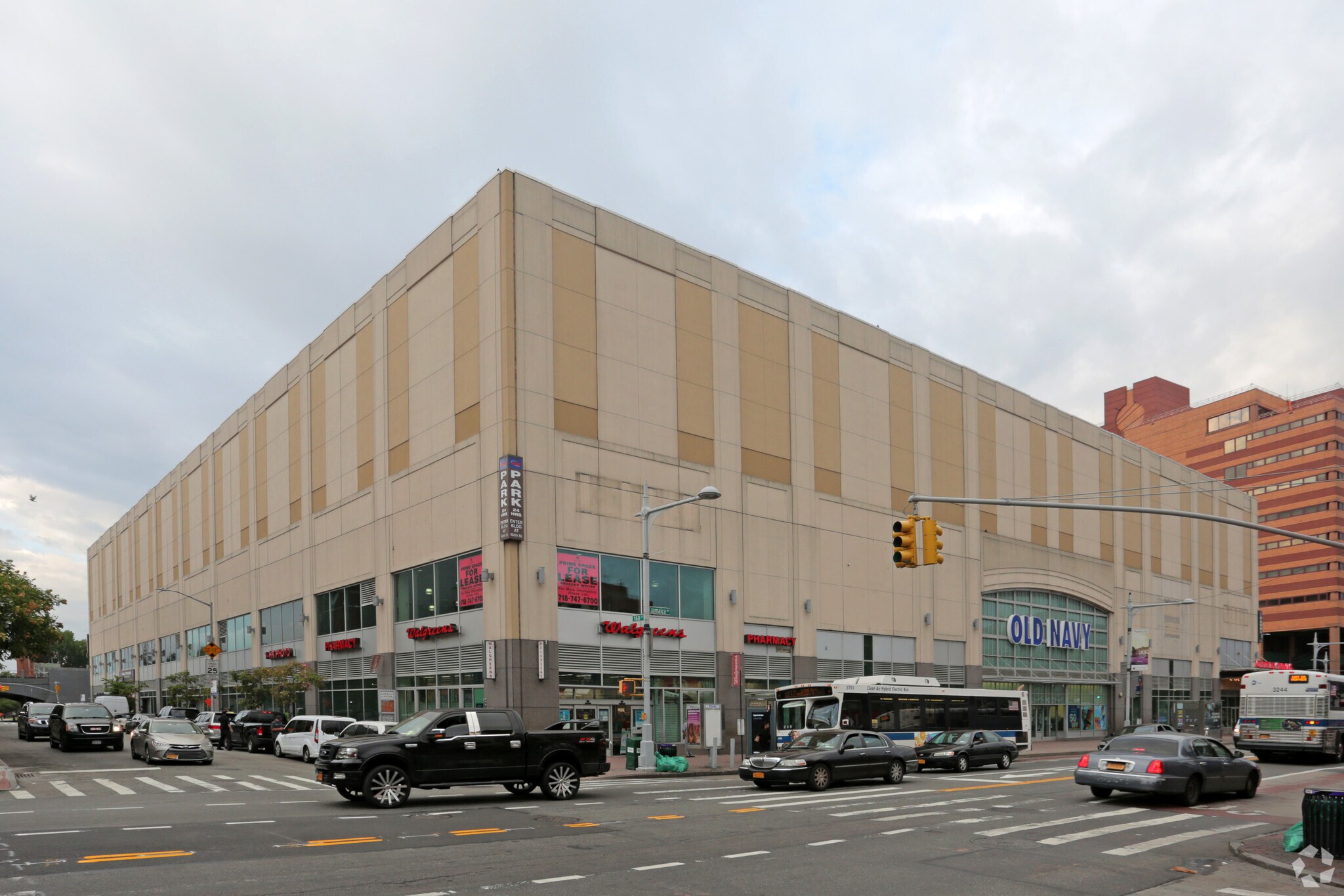 9225 160th St Jamaica, NY 11432 Shopping Center Property for Lease