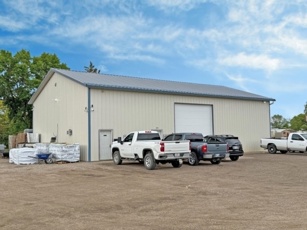 321 35th St S, Brookings, SD for Sale