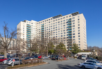 Rockville, MD Apartments - 10401 Grosvenor Pl