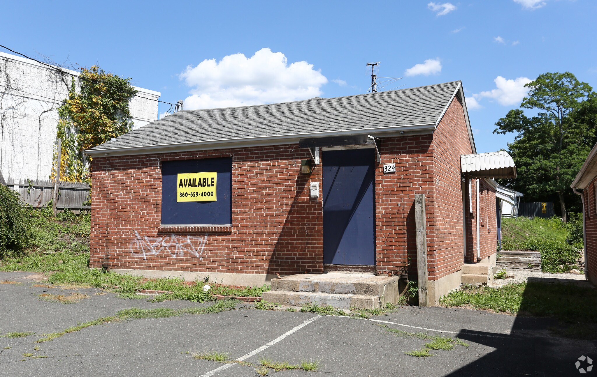 324 Prospect Ave Hartford, CT 06106 Retail Property for Lease on