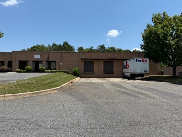 857 22nd St SE, Hickory, NC for Rent