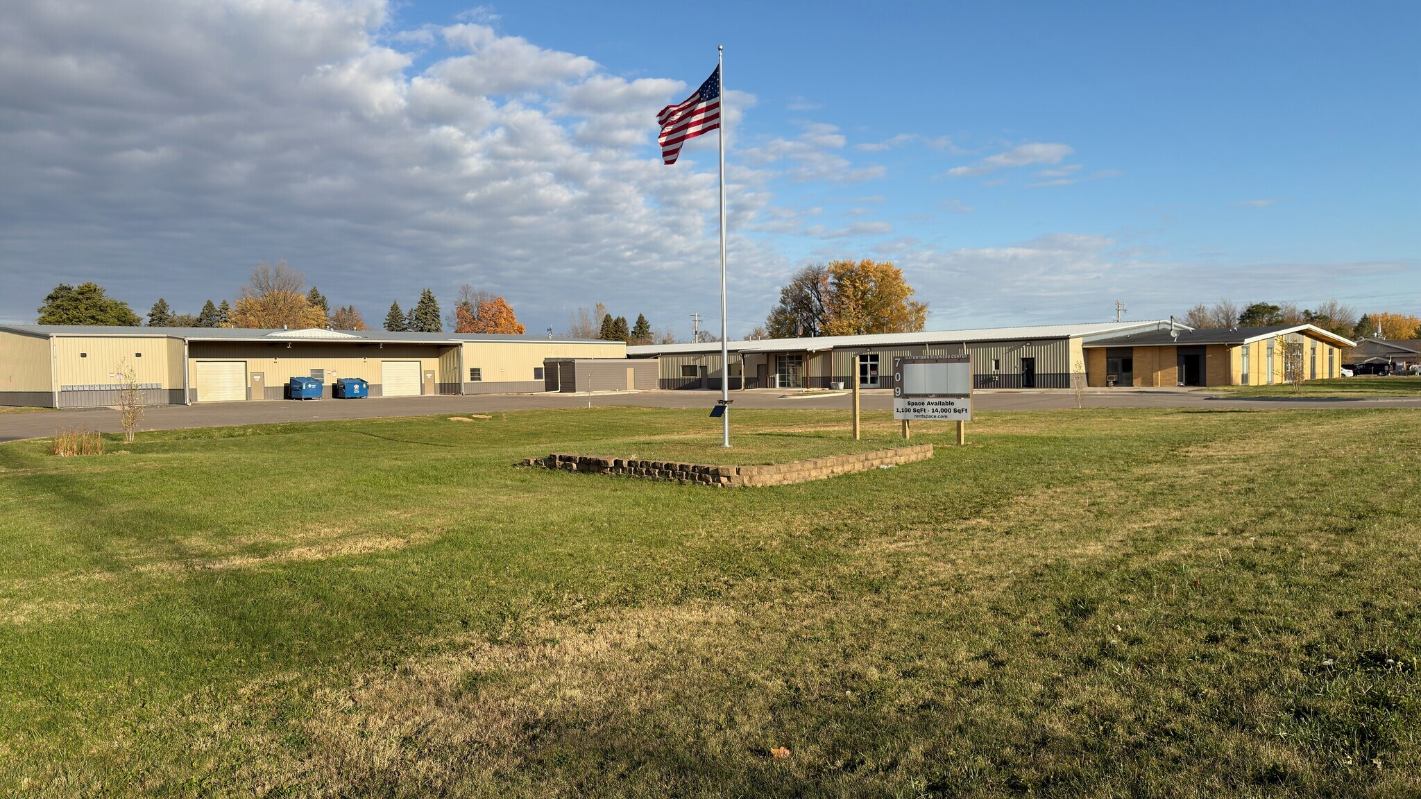 701-709 Jefferson Ave SW, Watertown, MN for Rent