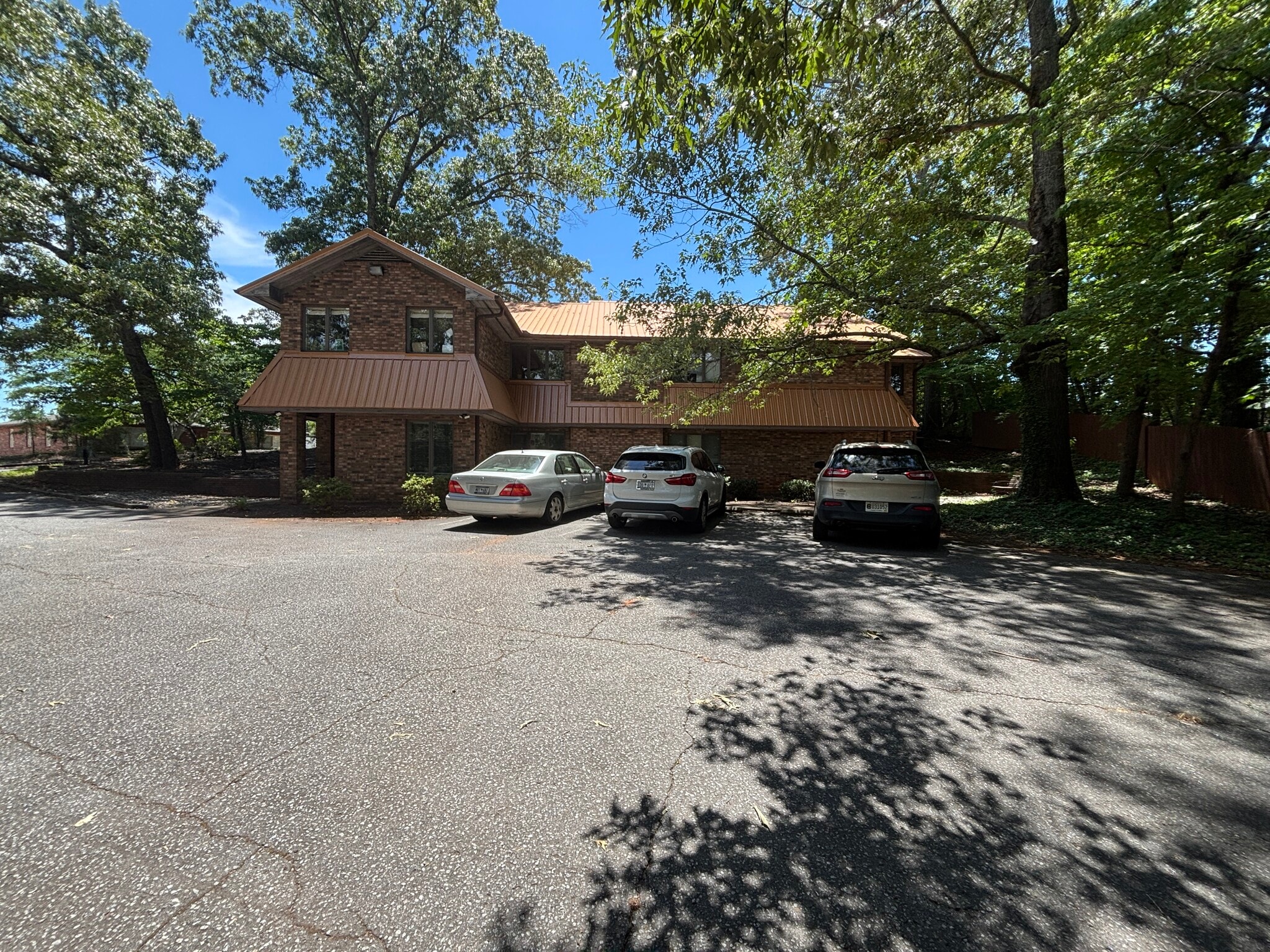 112 Surgical Blvd, Seneca, SC for Sale