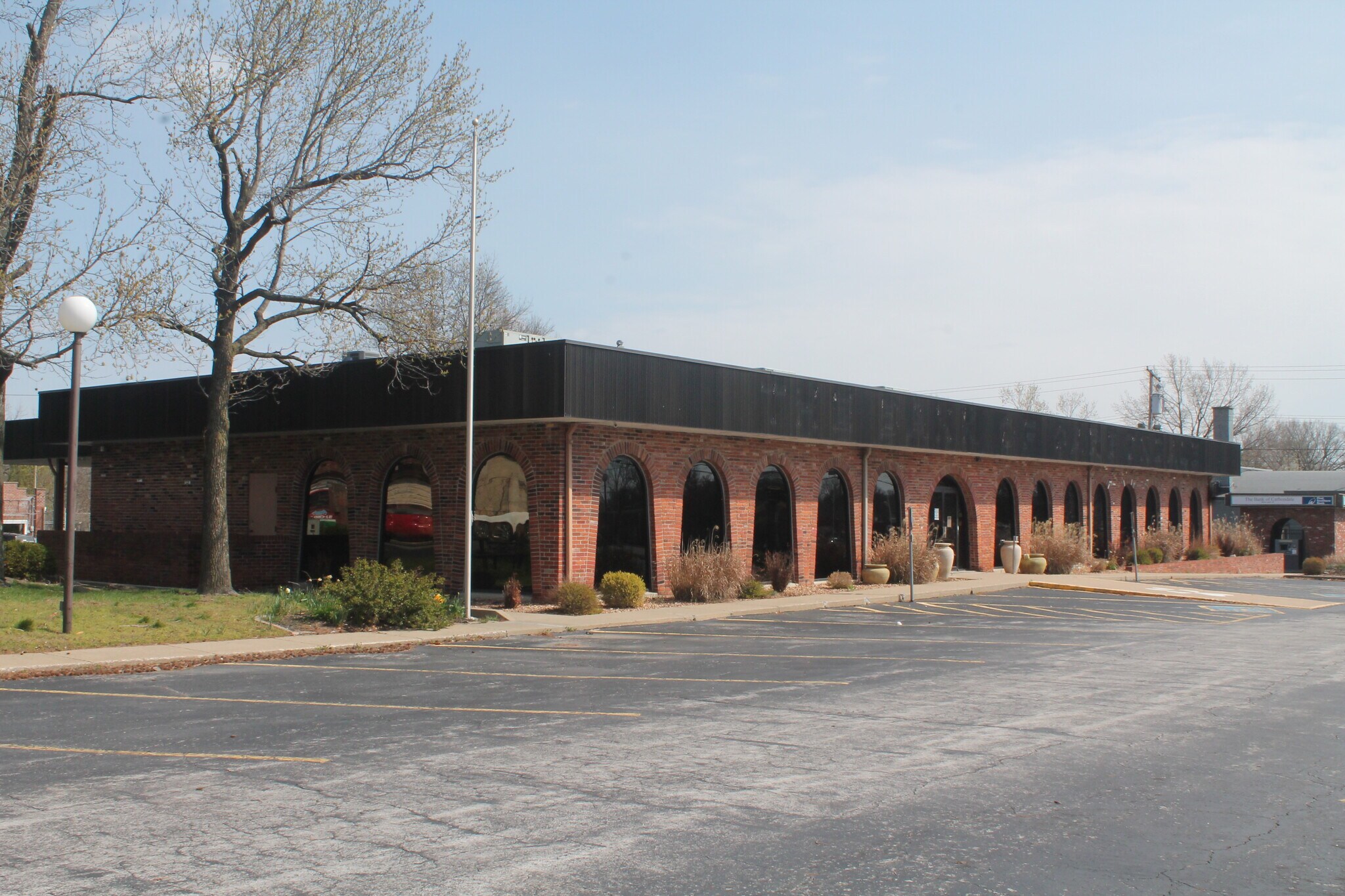 216 E Main St, Carbondale, IL for Rent