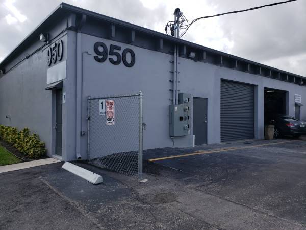 950 Old Dixie Hwy, Lake Park, FL for Rent