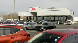 Indianapolis, IN Auto Dealership - 5336 W Pike Plaza Rd
