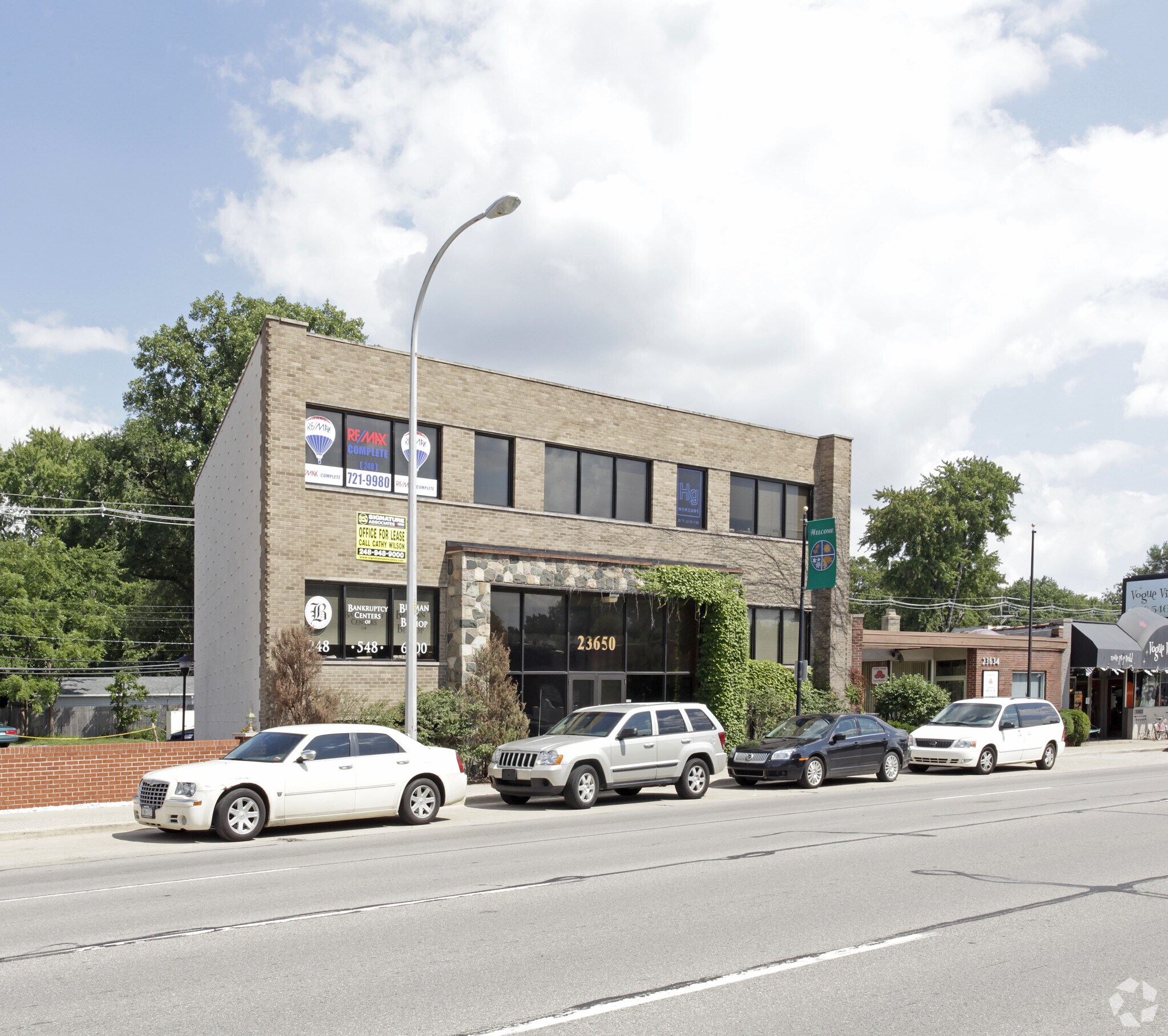 23650 Woodward Ave, Pleasant Ridge, MI for Rent