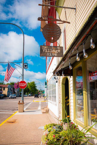 Amherst, WI Storefront Retail/Residential - 127 N Main St