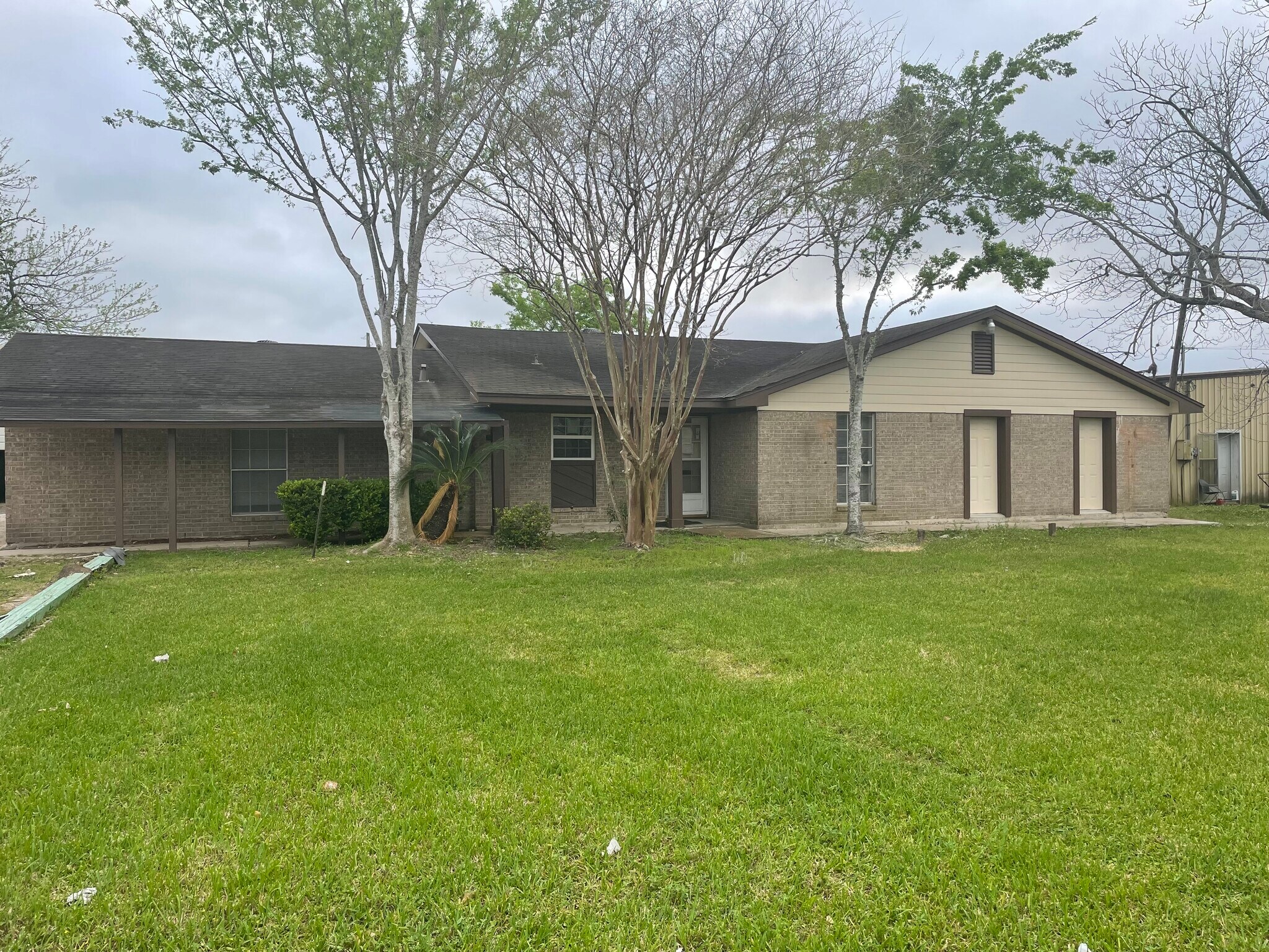 104 Pecan Dr, Friendswood, TX for Rent