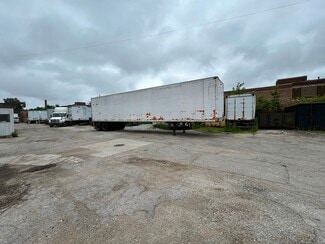 Chicago, IL Commercial - 4600 W Armitage Ave