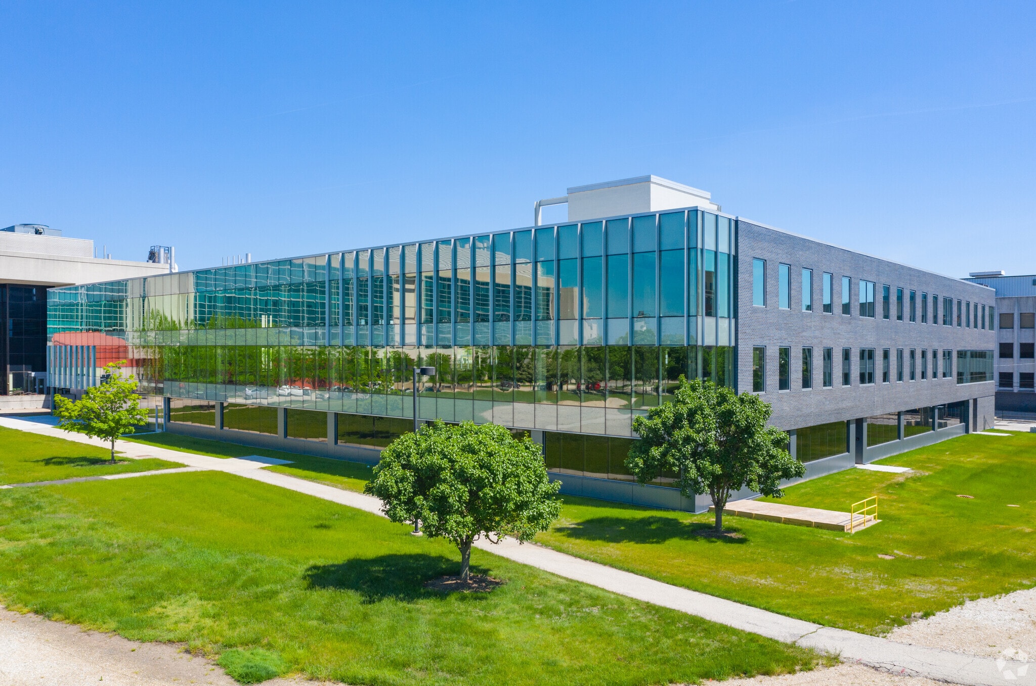 8030 Lamon Ave, Skokie, IL for Rent