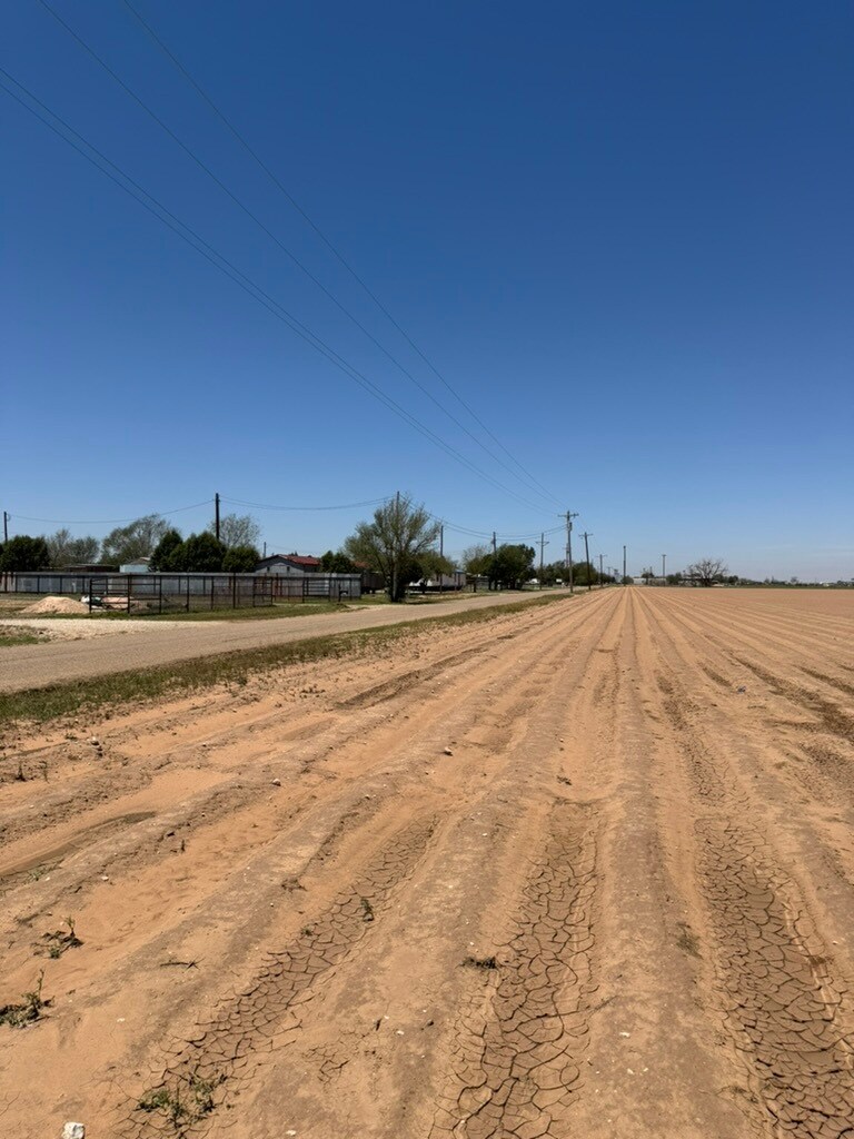 E Ellis St., Levelland, TX for Sale