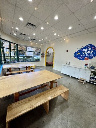 Vancouver, WA Retail - 400-420 W 8th St