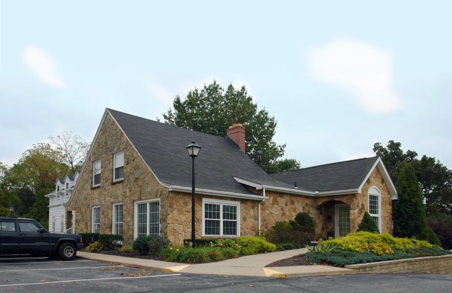 198 W Portage Trail Ext, Cuyahoga Falls, OH for Rent