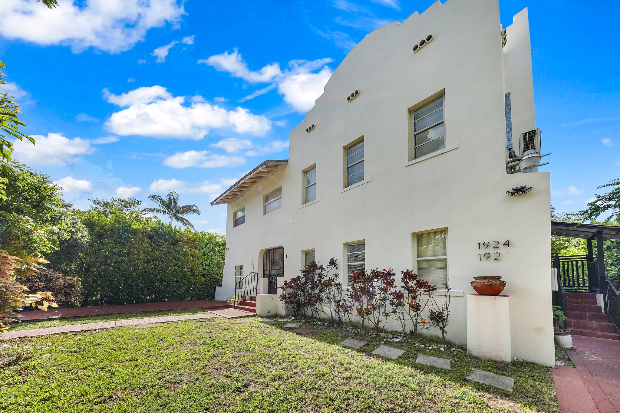 1924 SW 9th St, Miami, FL for Sale