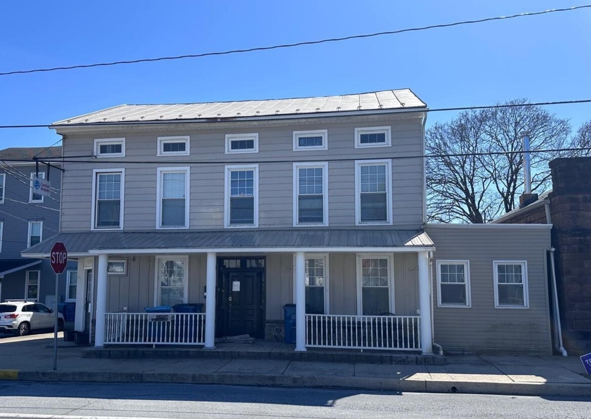 8 W Broadway, Etters, PA for Sale